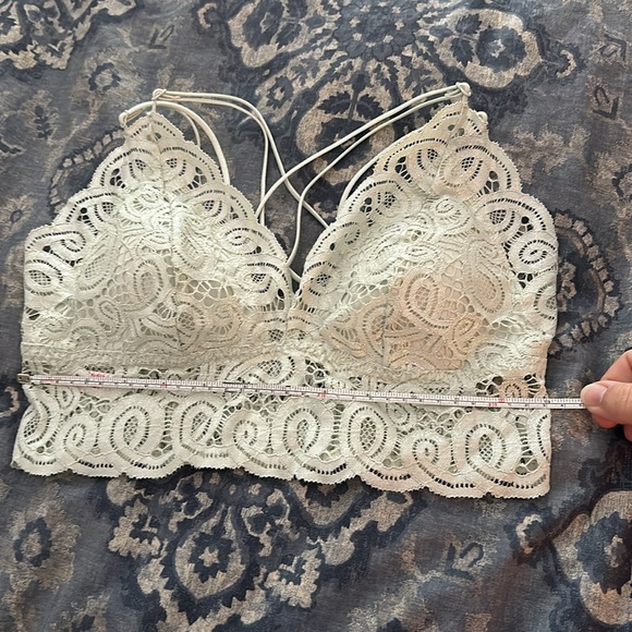 Victoria’s Secret Pink bra - Picture 5 of 11